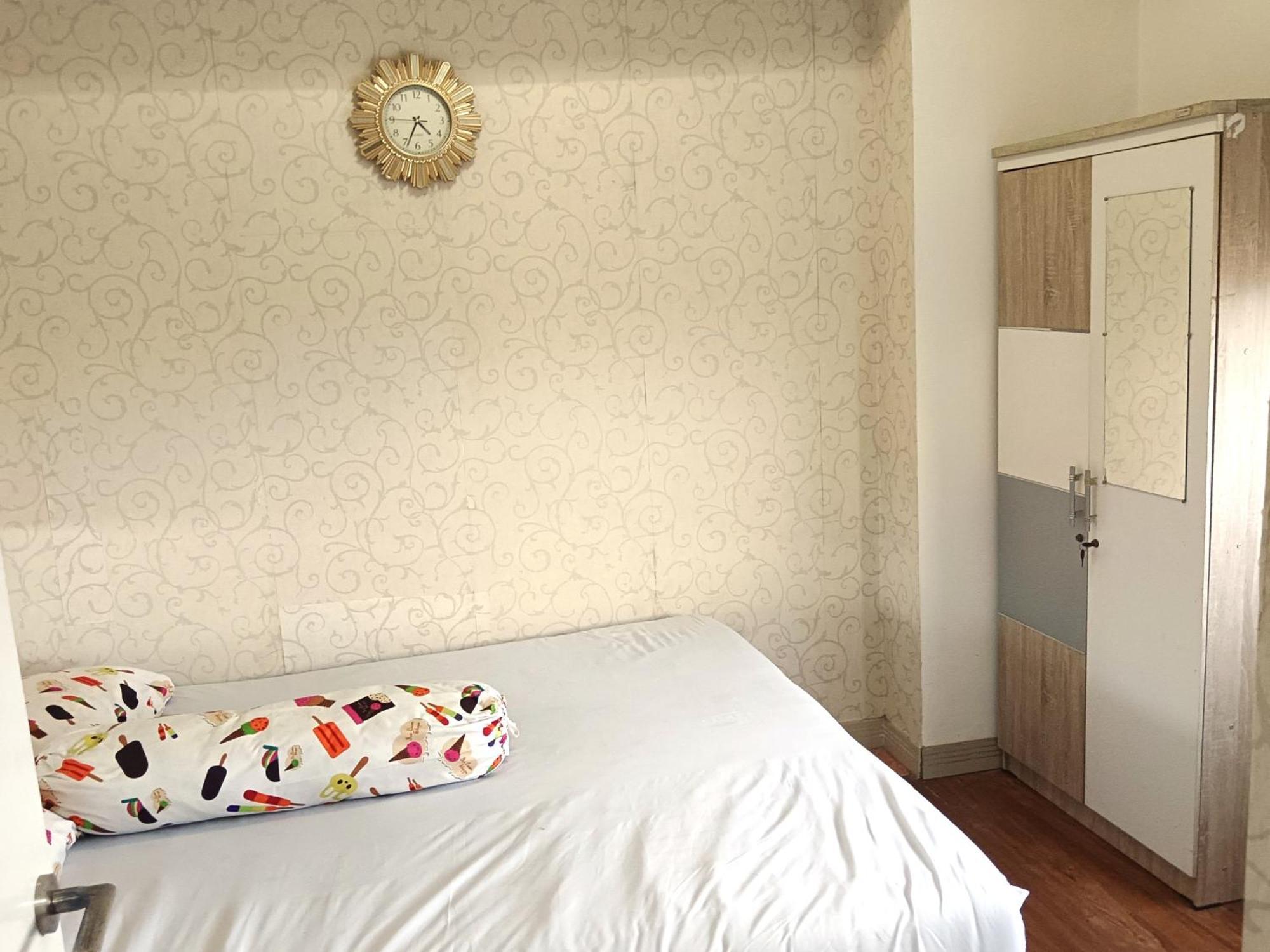 Family Connecting 4 Bedroom * Jakarta