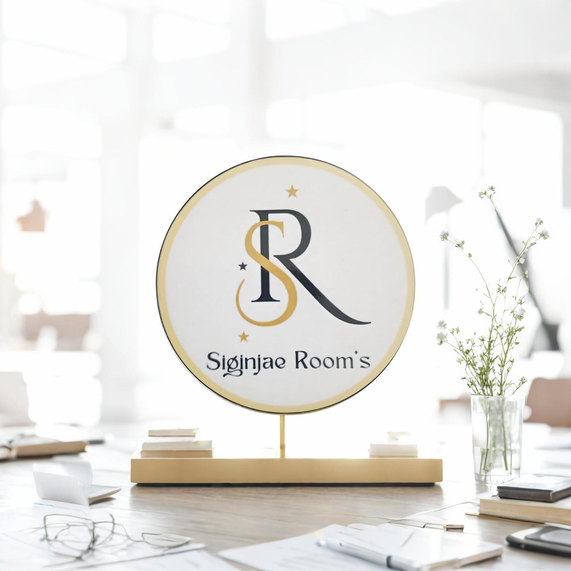 Family Connecting 4 Bedroom Apartemen