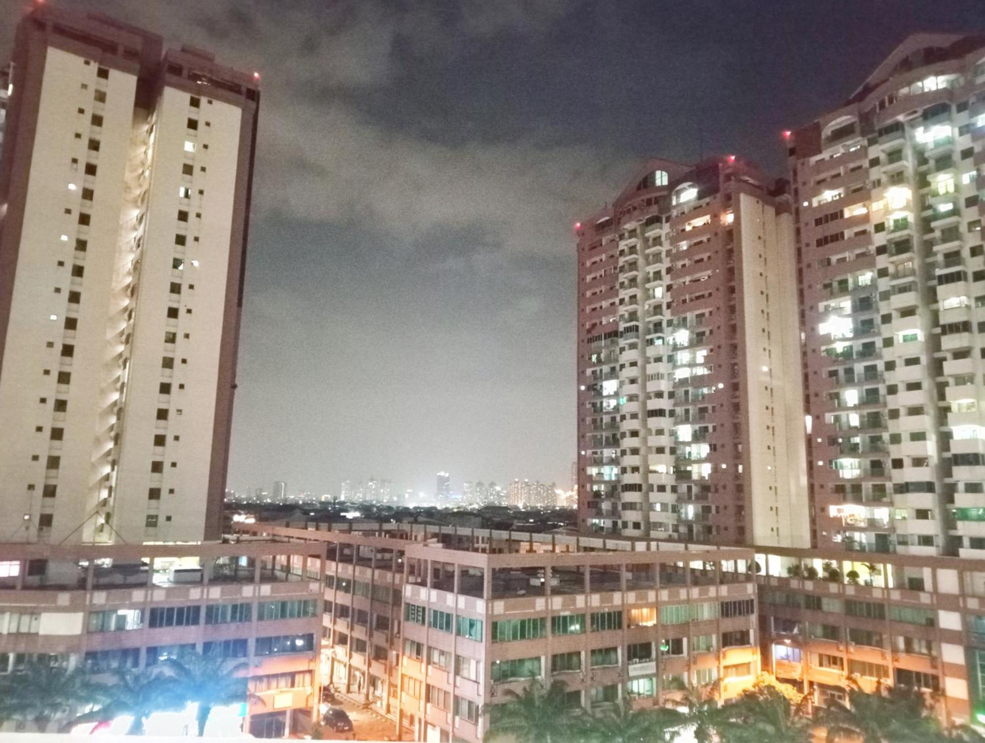 Family Connecting 4 Bedroom Apartemen *